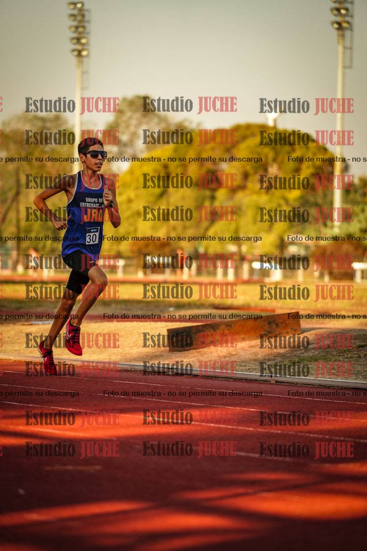 Fotos de los 2400 m llanos de varones