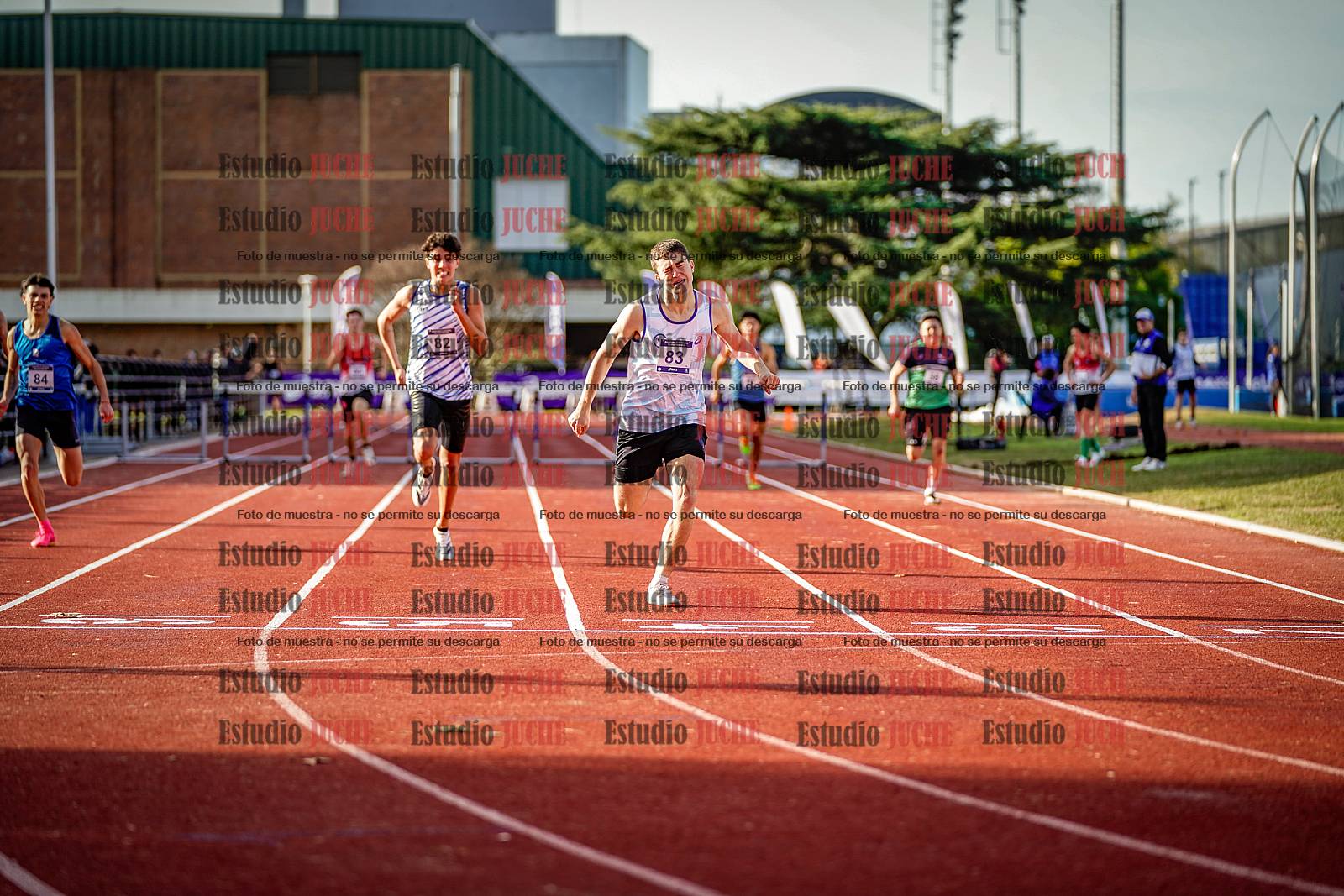 Fotos de los 400 m con vallas de varones