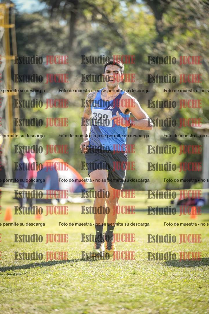 Fotos de la llegada del cross de 8000 m