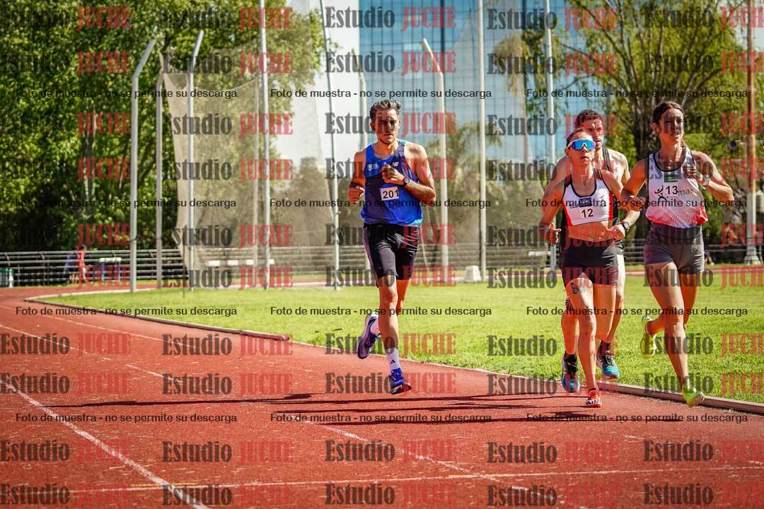 Fotos de los 5000 m llanos de mujeres y varones