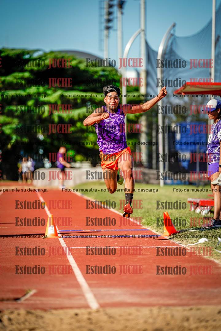 Fotos del salto triple de mujeres y varones - tablas de 8 - 11 - 13