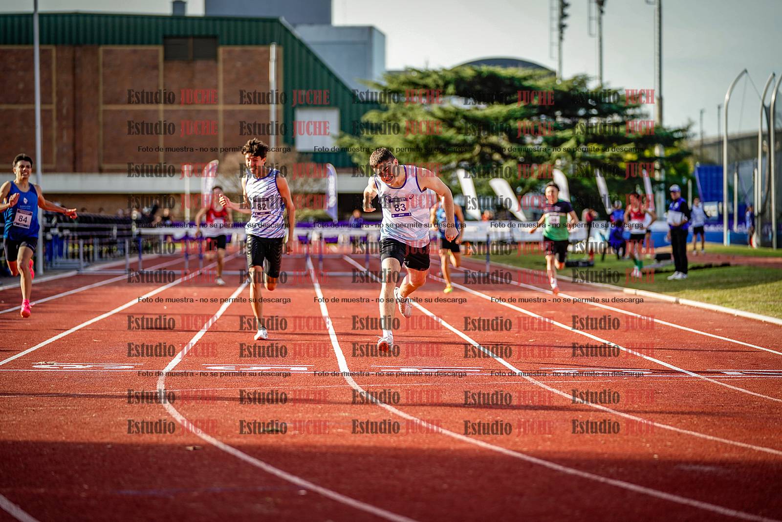 Fotos de los 400 m con vallas de varones