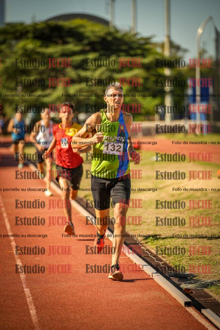 Fotos de los 800 m llanos de varones