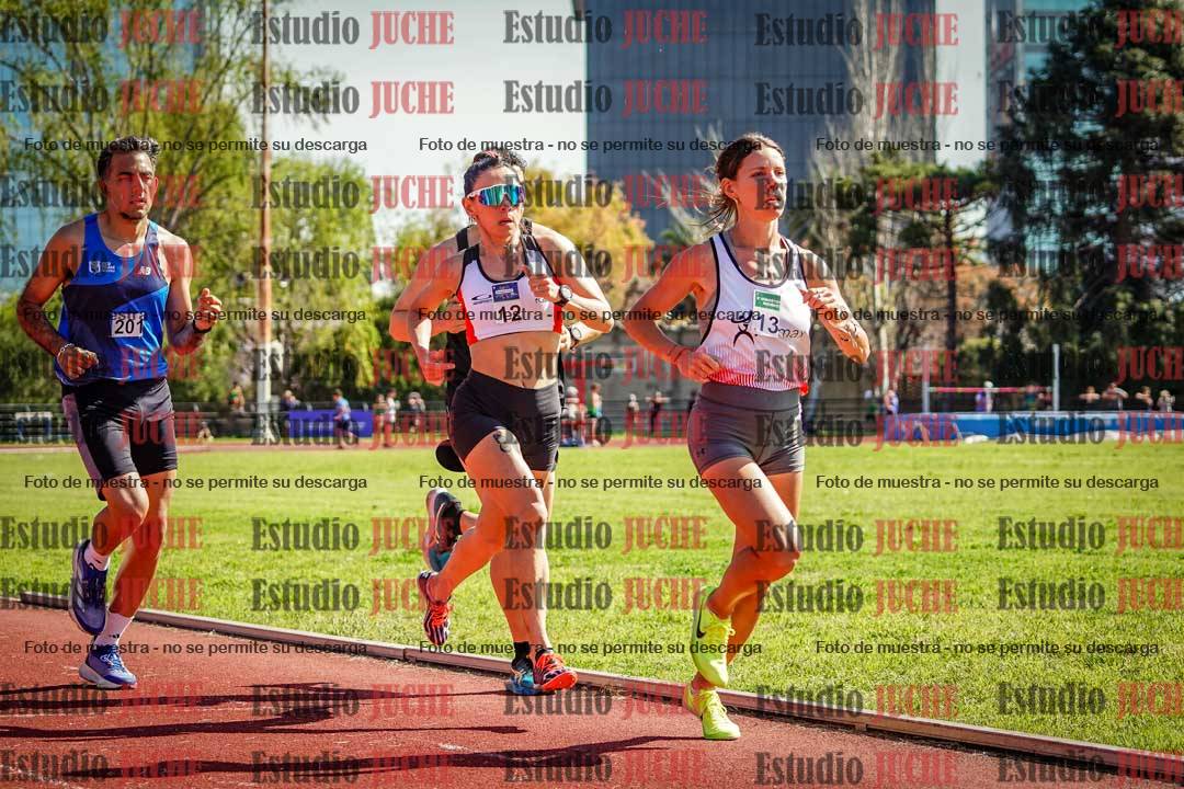 Fotos de los 5000 m llanos de mujeres y varones