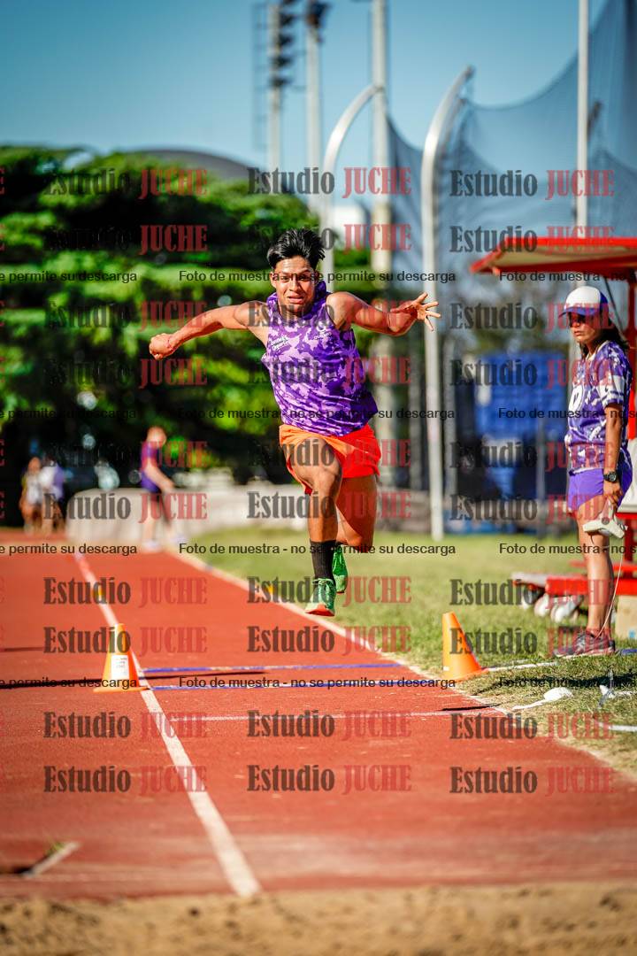 Fotos del salto triple de mujeres y varones - tablas de 8 - 11 - 13