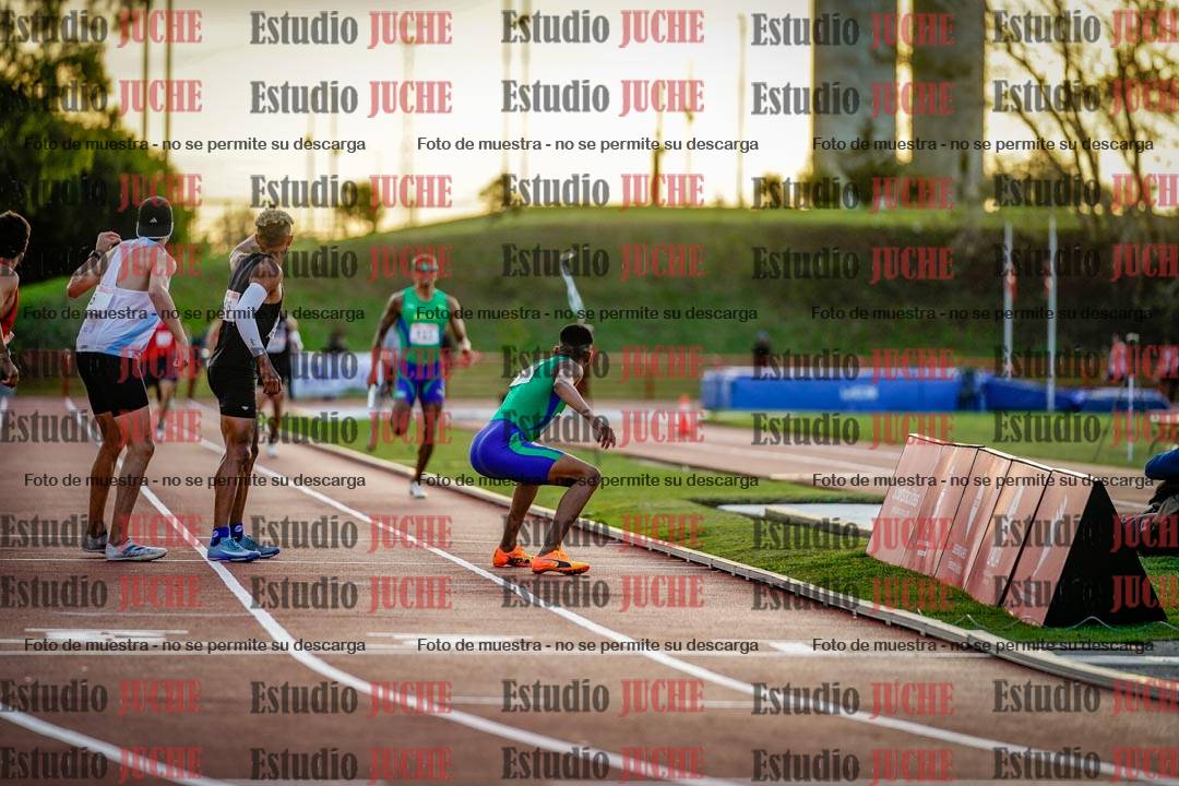 Fotos de los relevos 4x400 m de varones