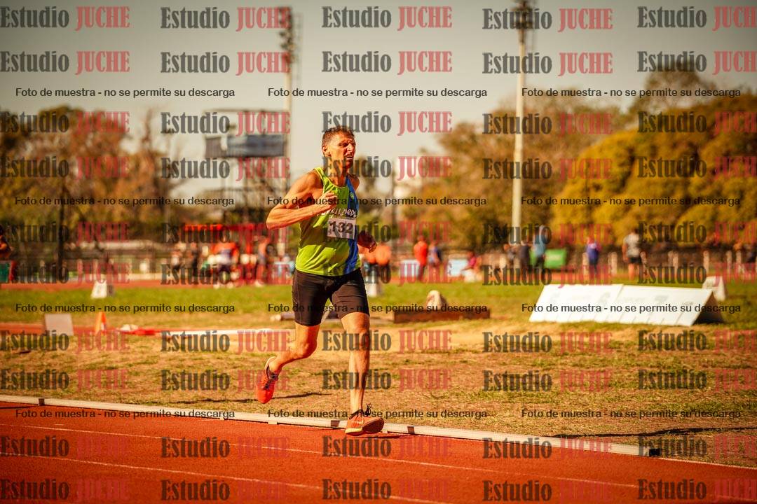 Fotos de los 800 m llanos de varones