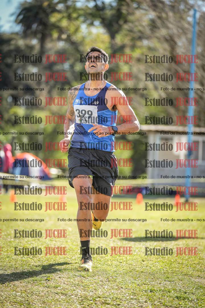 Fotos de la llegada del cross de 8000 m