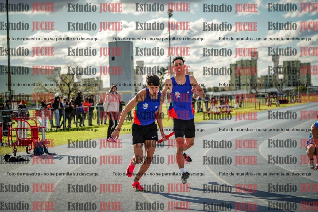 Fotos de las postas 4x400 m llanos de varones