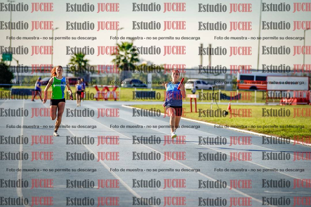 Fotos de las postas 4x100 m llanos de mujeres