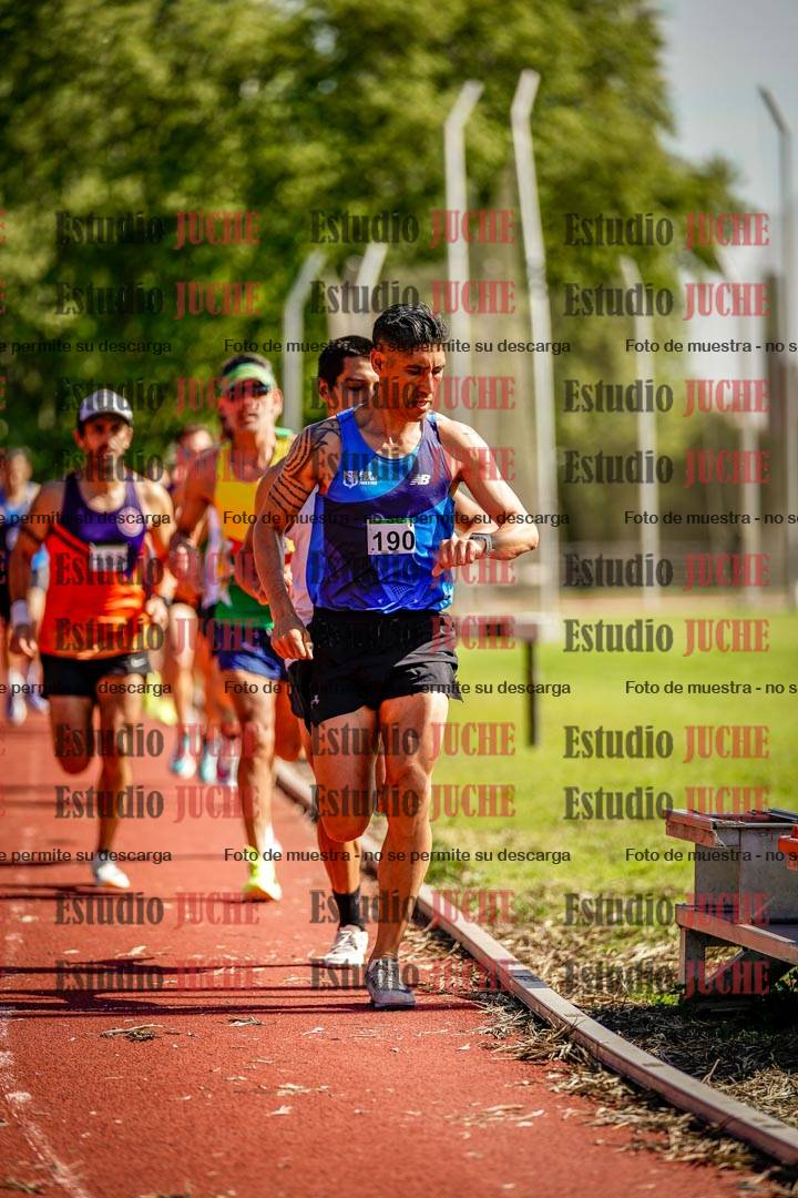 Fotos de los 5000 m llanos de mujeres y varones