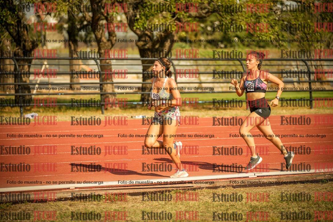Fotos de los 3000 m llanos de mujeres - U20
