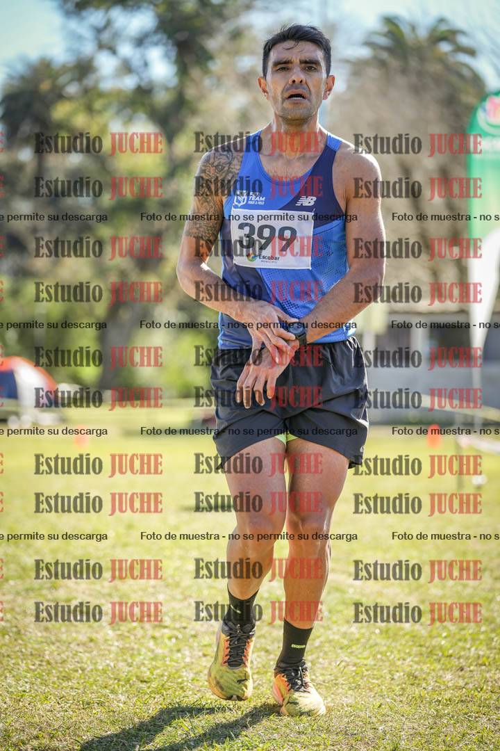 Fotos de la llegada del cross de 8000 m