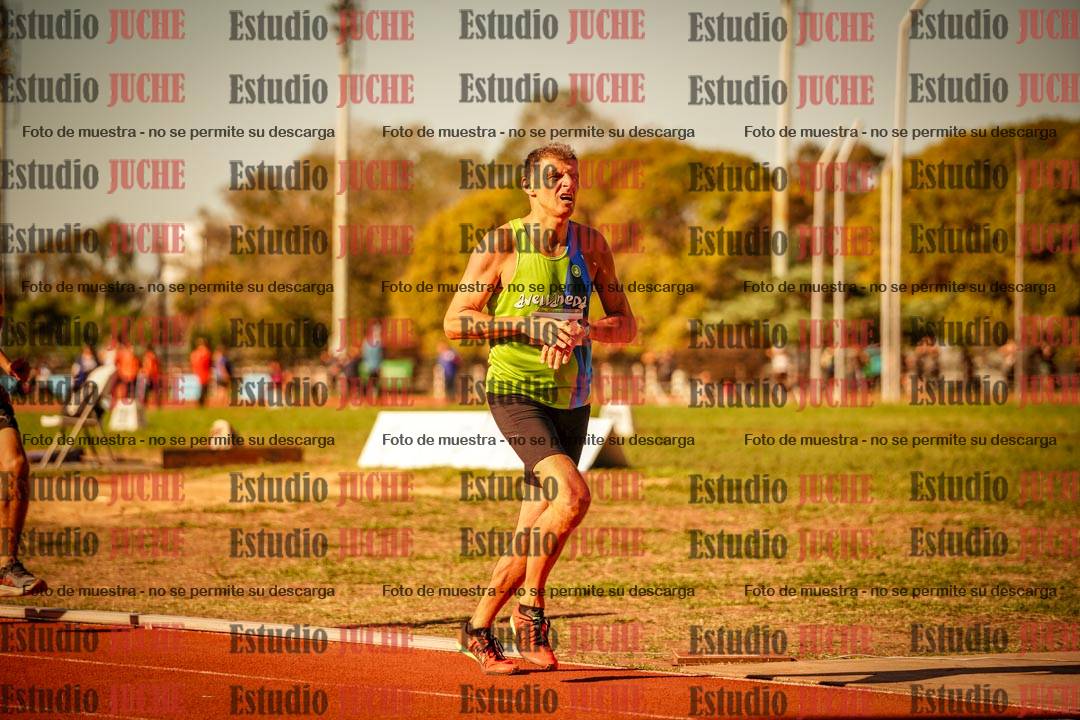 Fotos de los 800 m llanos de varones