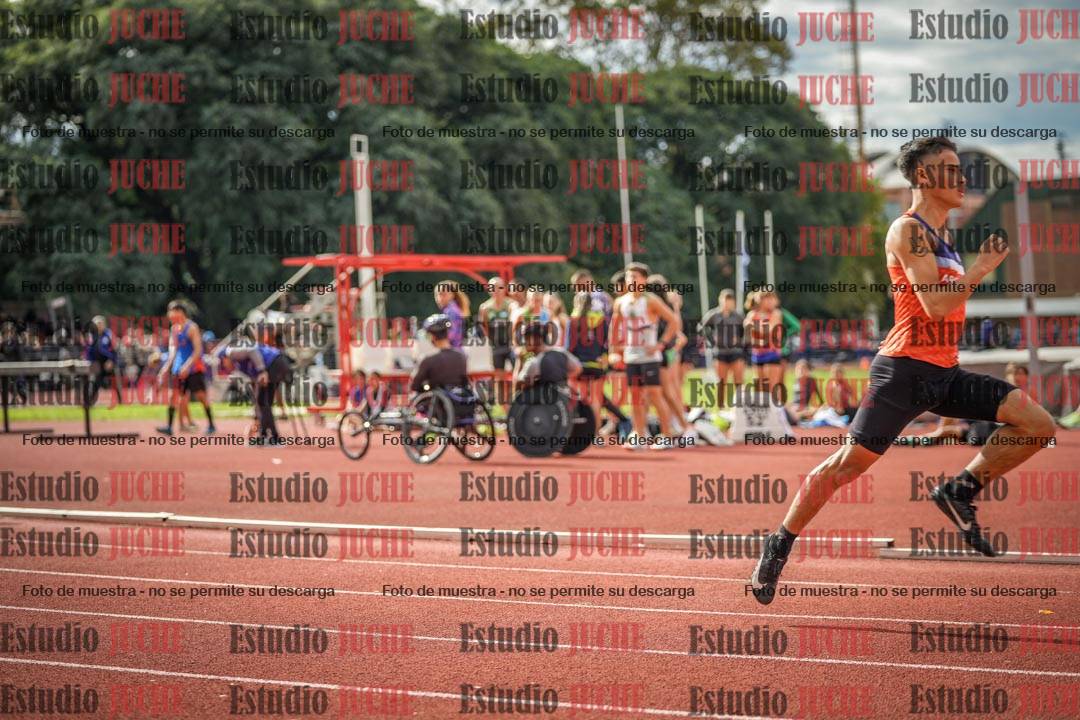 Fotos de los 400 m llanos de varones