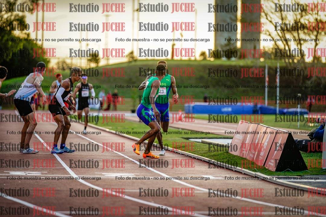 Fotos de los relevos 4x400 m de varones