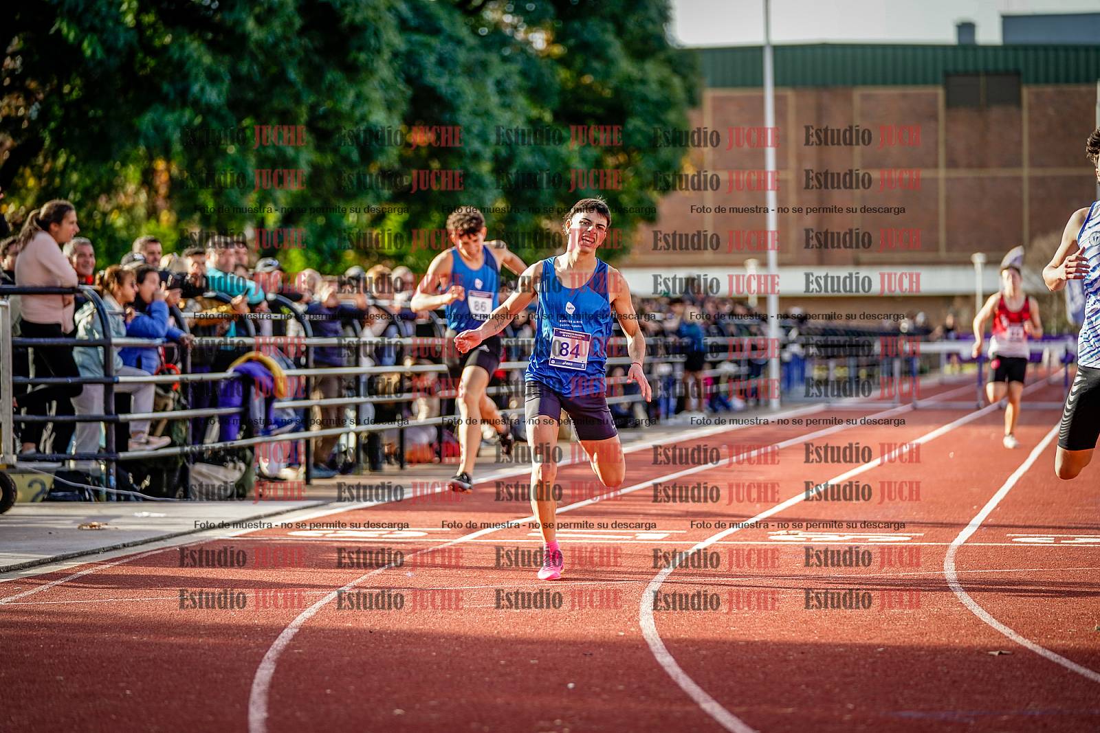 Fotos de los 400 m con vallas de varones