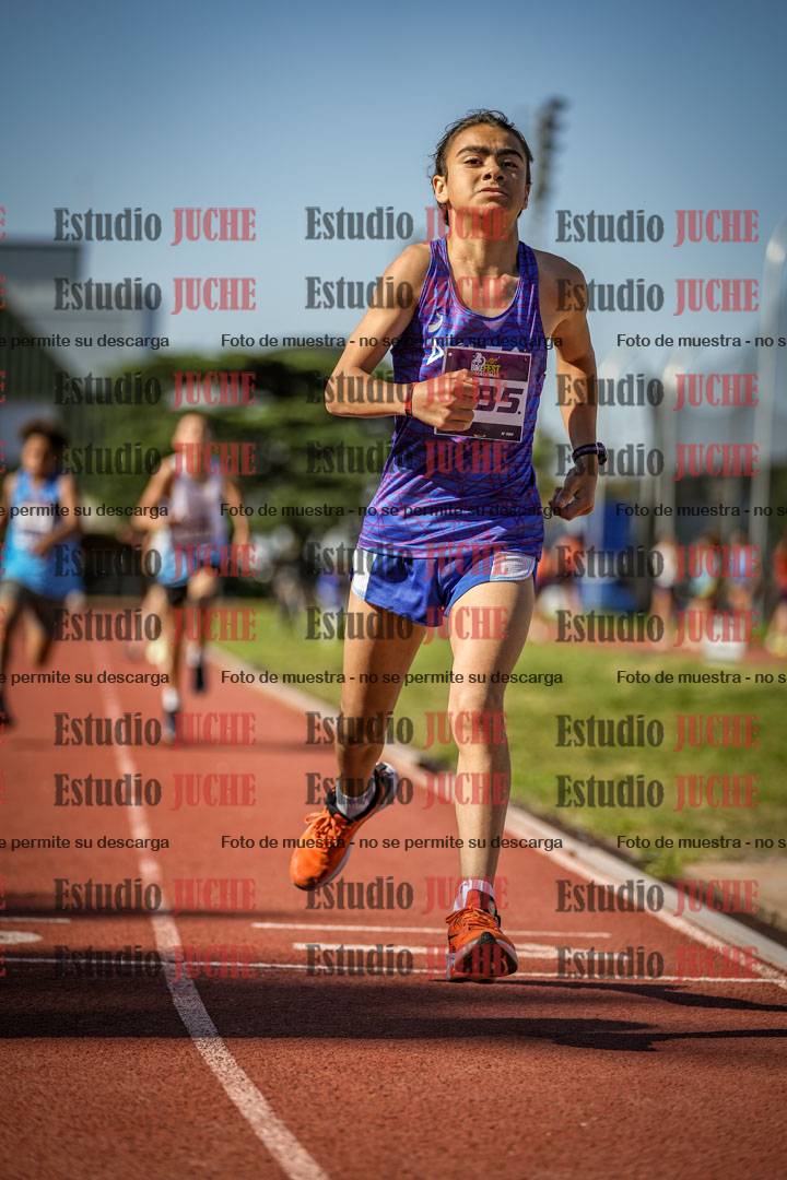 Fotos de los 600 m llanos de varones