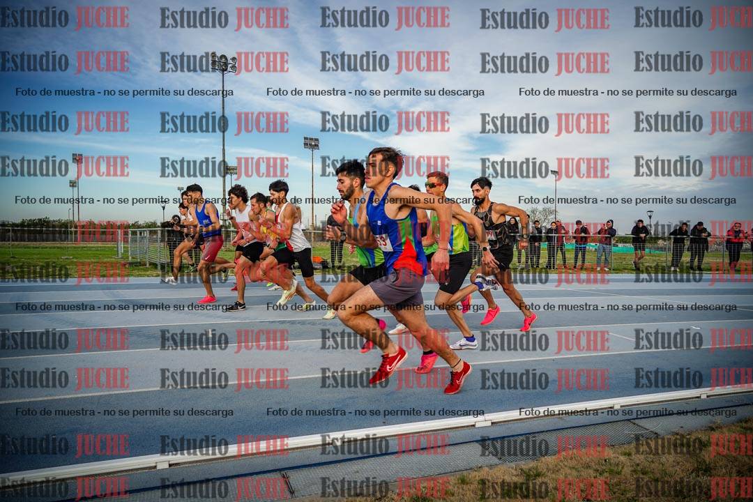 Fotos de los 1500 m llanos de varones