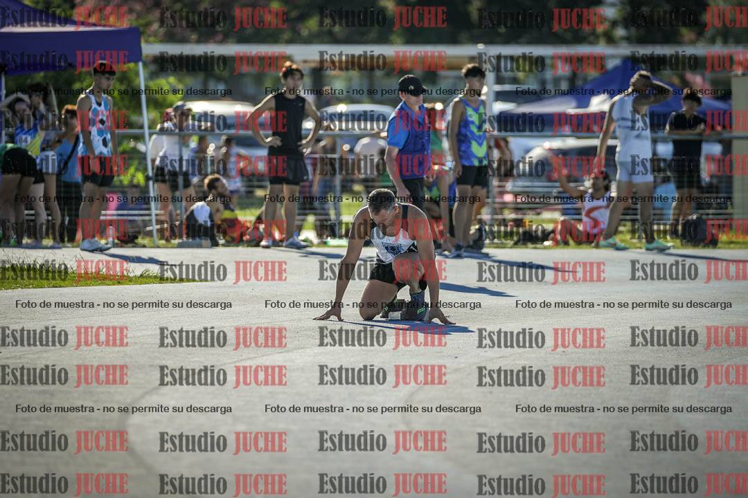 Fotos de los 400 m llanos de varones
