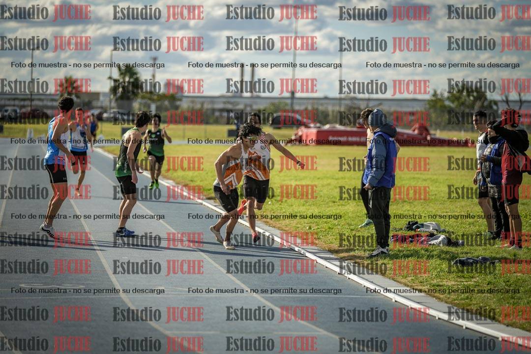 Fotos de las postas 4x400 m llanos de varones
