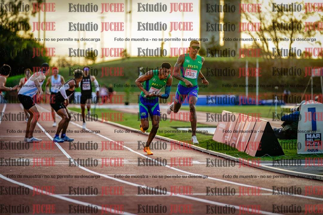 Fotos de los relevos 4x400 m de varones