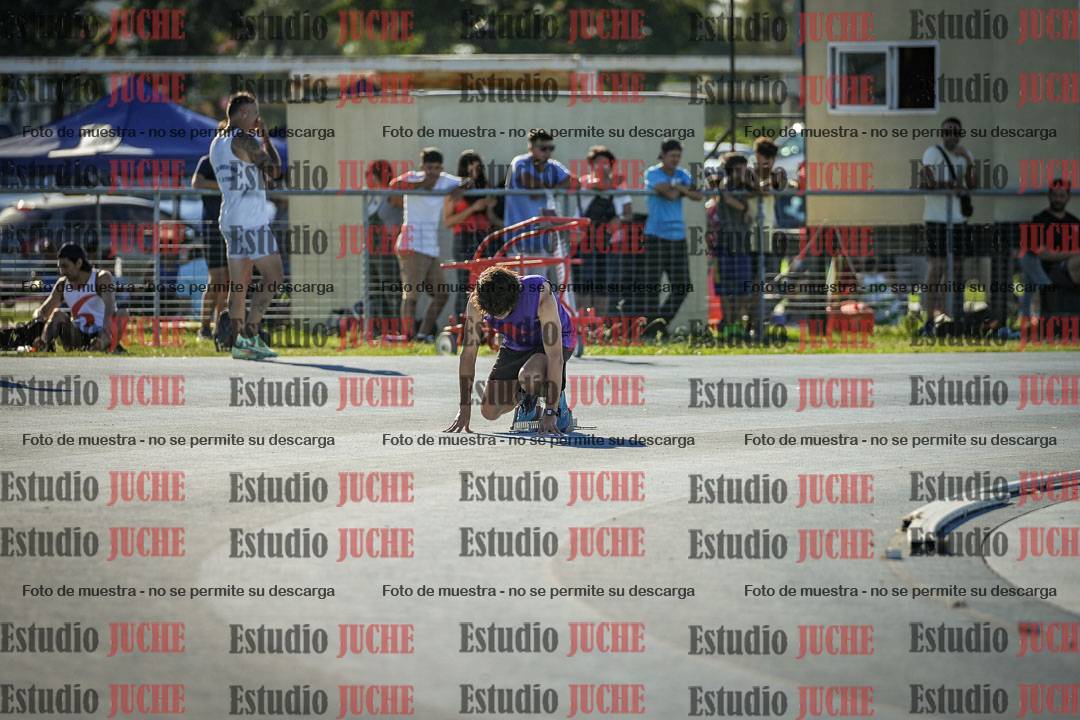 Fotos de los 400 m llanos de varones