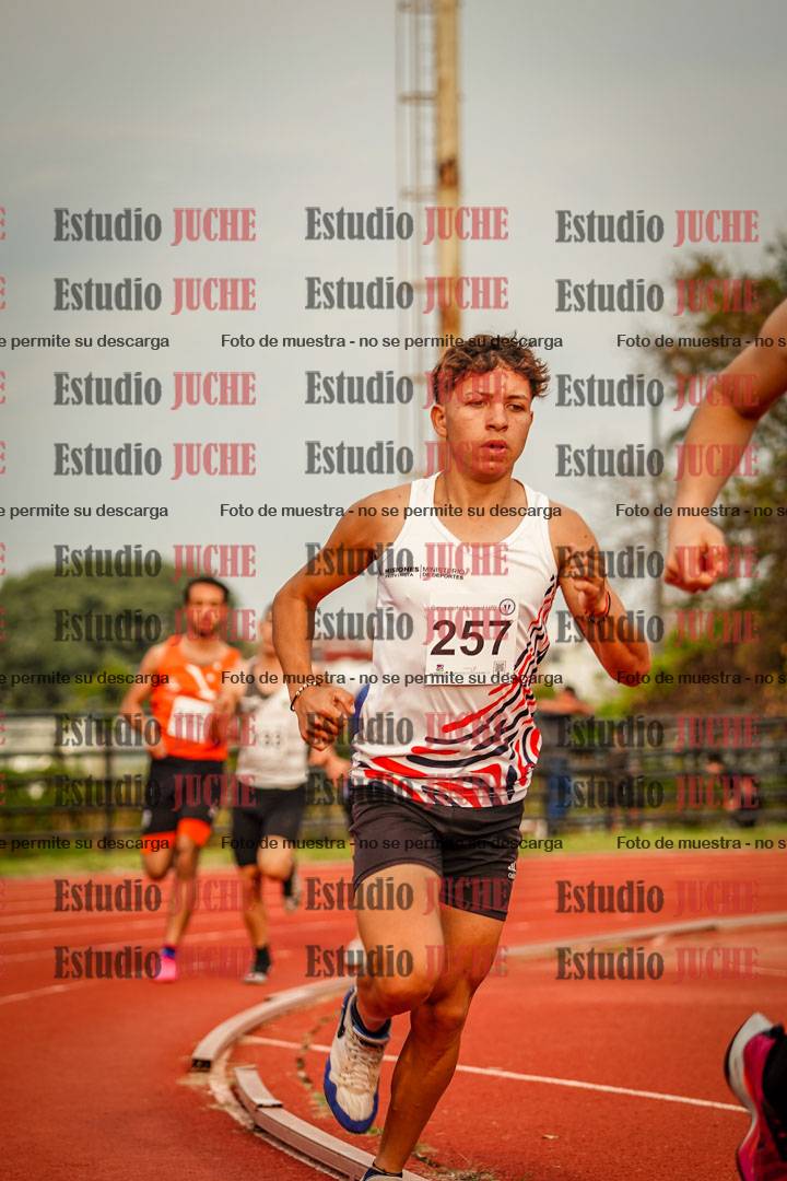 Fotos de los 1500 m llanos de varones