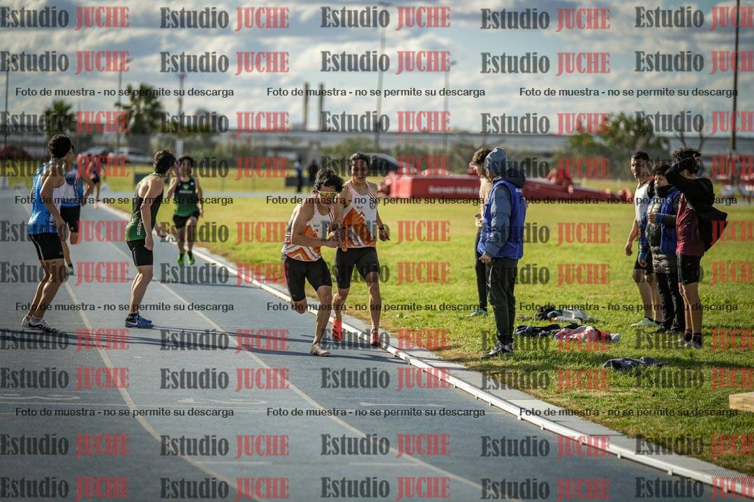 Fotos de las postas 4x400 m llanos de varones
