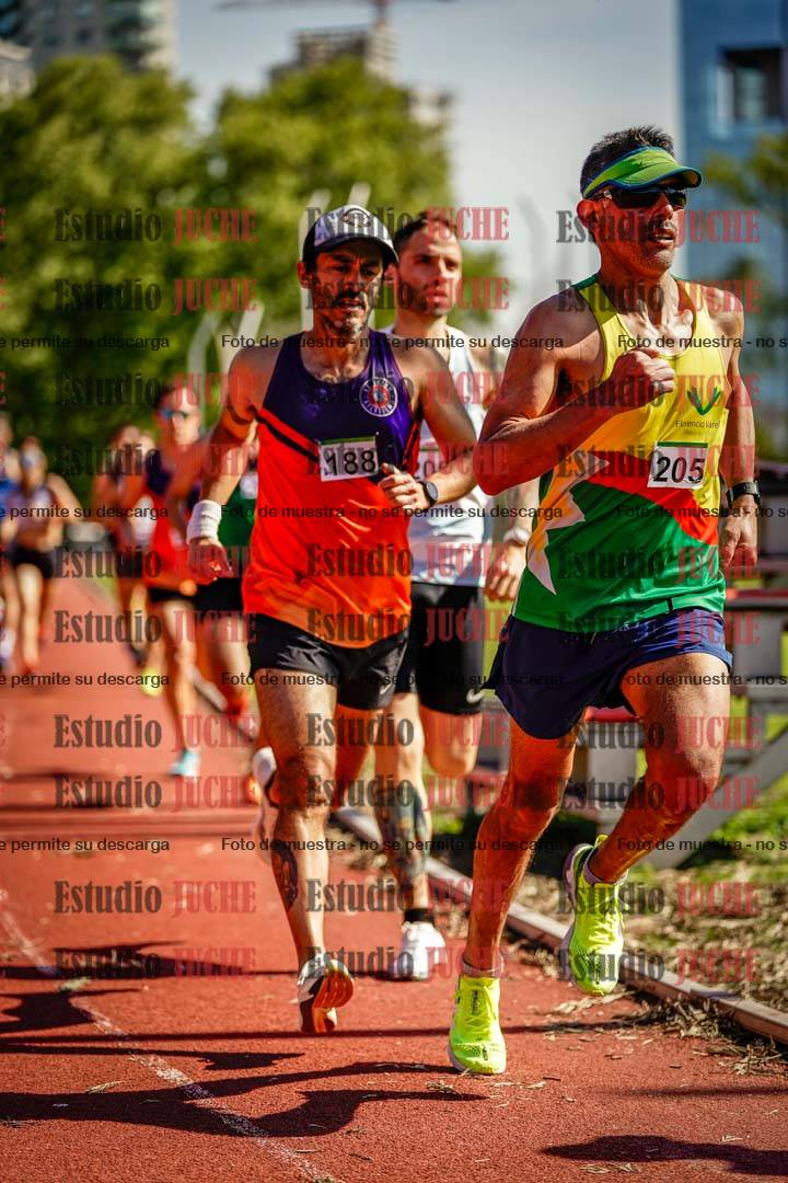 Fotos de los 5000 m llanos de mujeres y varones