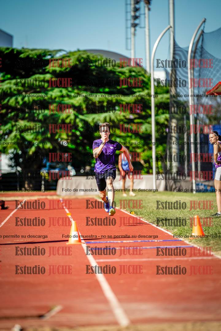 Fotos del salto triple de mujeres y varones - tablas de 8 - 11 - 13