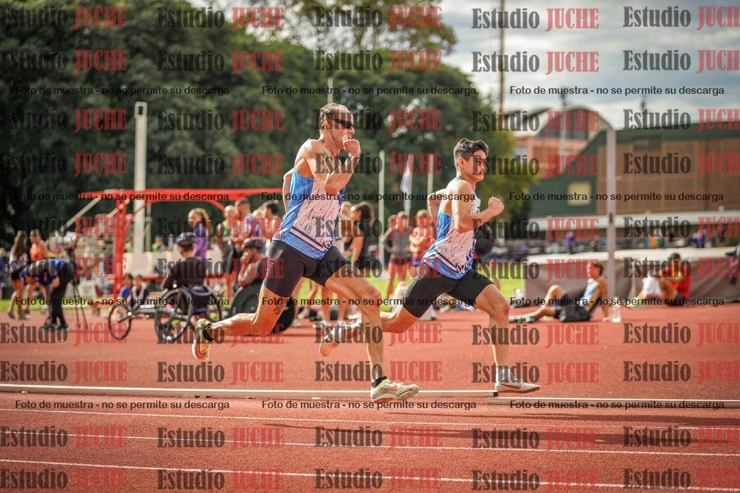 Fotos de los 400 m llanos de varones
