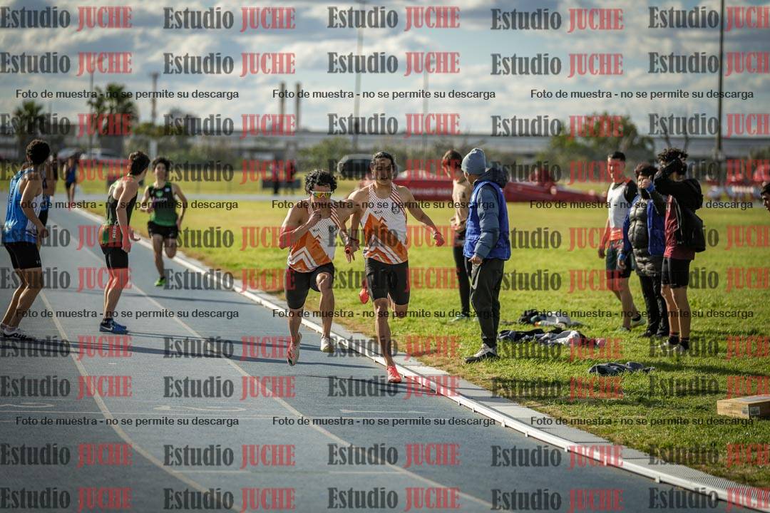 Fotos de las postas 4x400 m llanos de varones