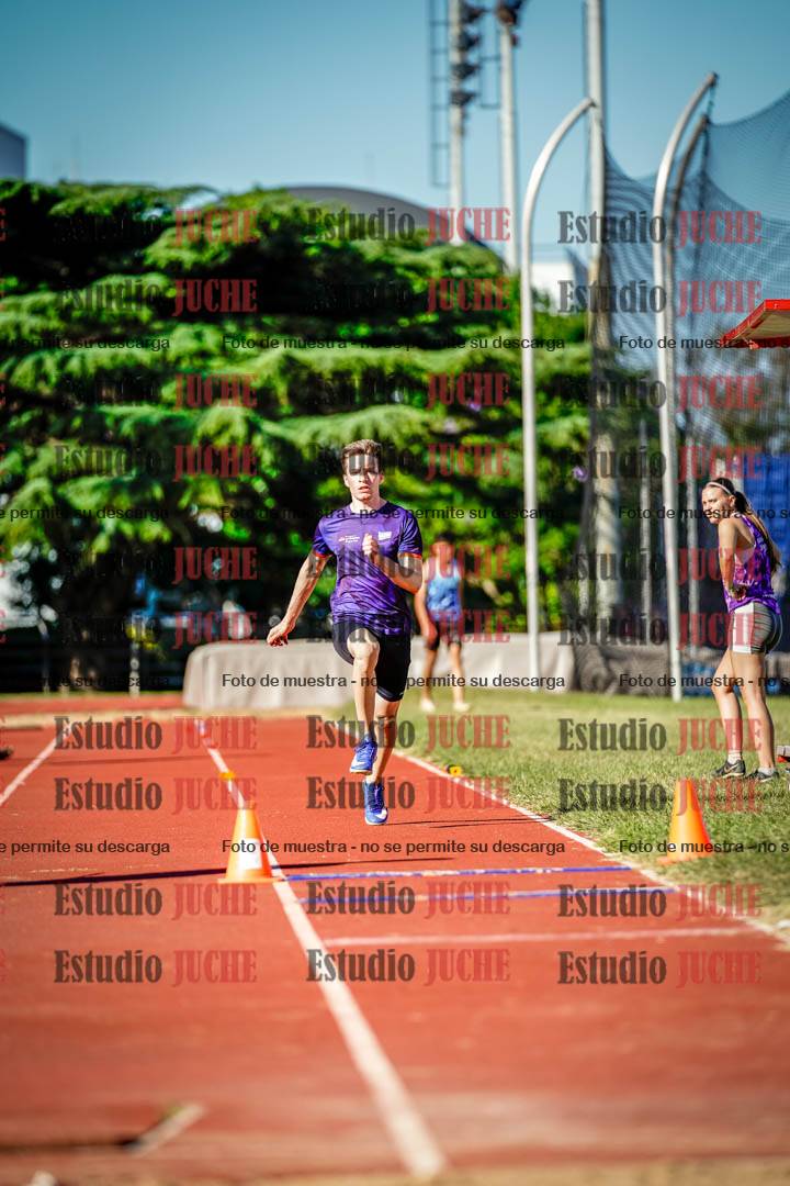 Fotos del salto triple de mujeres y varones - tablas de 8 - 11 - 13