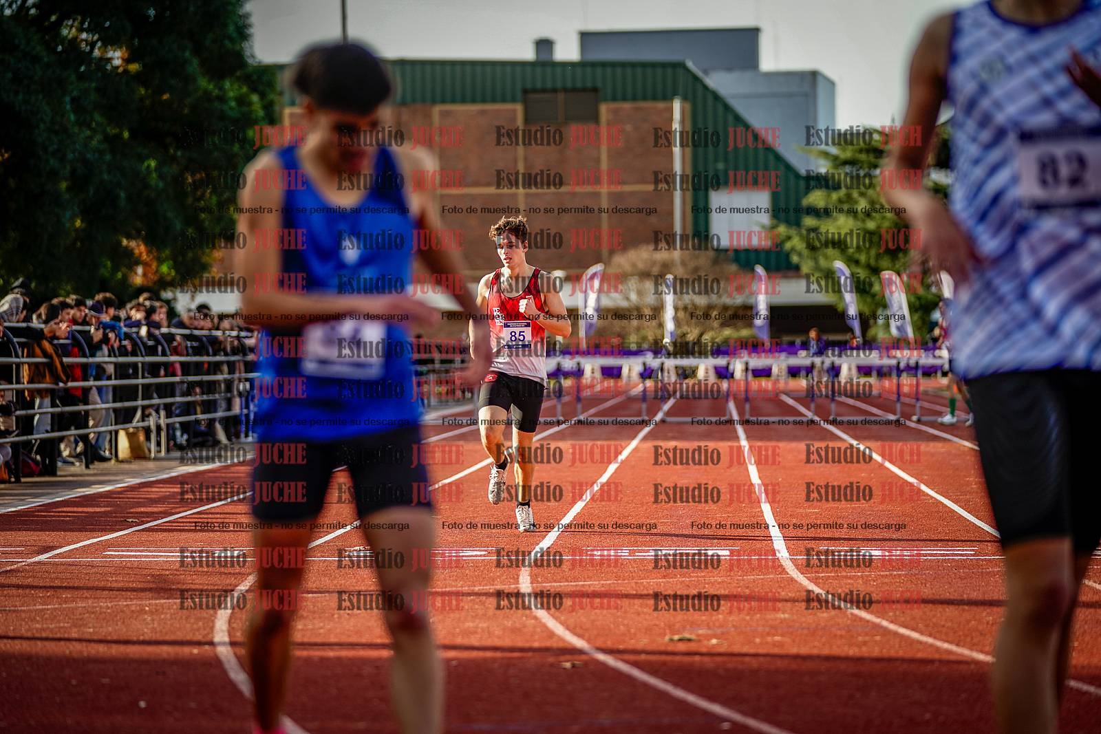 Fotos de los 400 m con vallas de varones