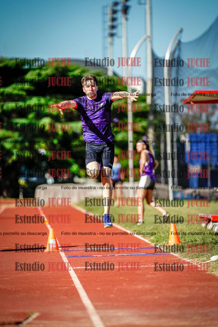 Fotos del salto triple de mujeres y varones - tablas de 8 - 11 - 13