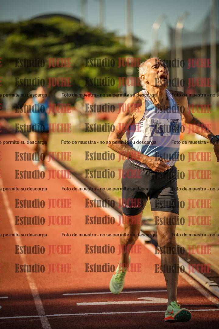 Fotos de los 800 m llanos de varones