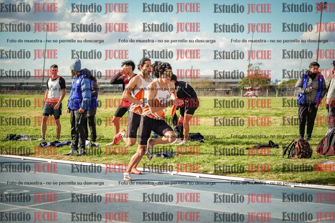 Fotos de las postas 4x400 m llanos de varones