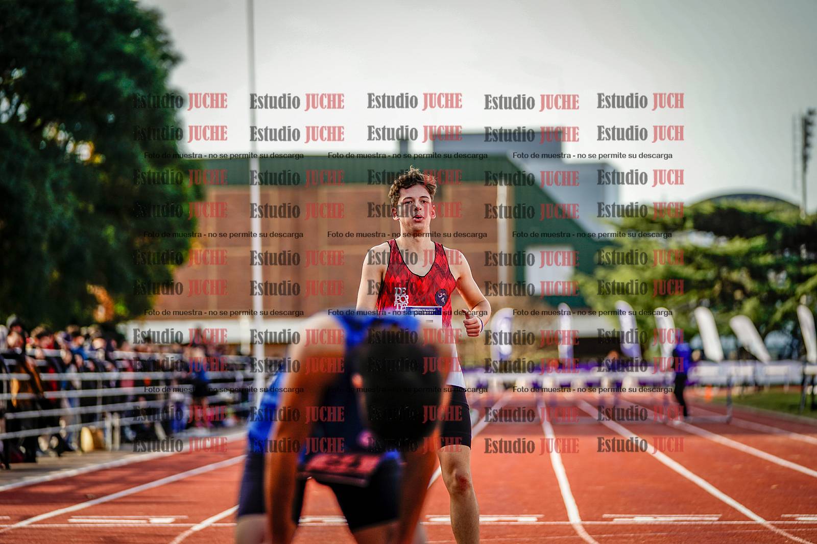 Fotos de los 400 m con vallas de varones