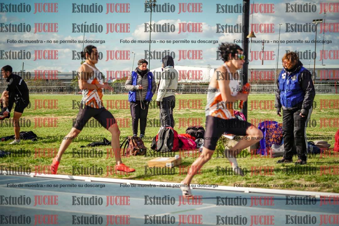 Fotos de las postas 4x400 m llanos de varones