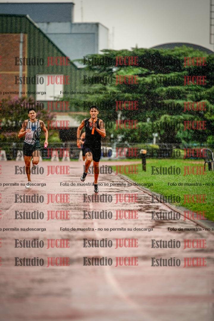 Fotos de las postas 4x400 m de varones