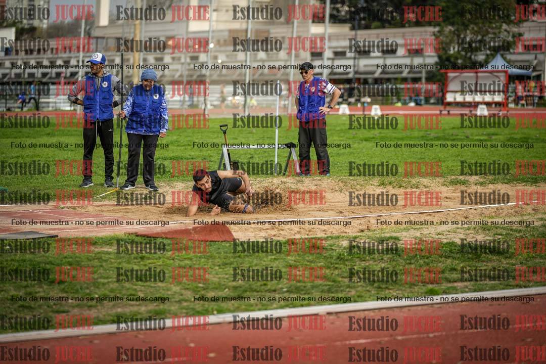 Fotos del salto triple de mujeres y varones - todas las tablas