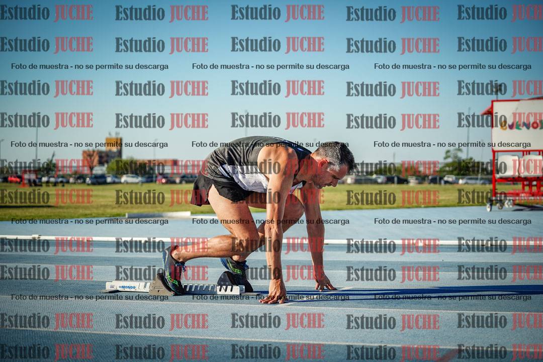 Fotos de los 400 m llanos de varones