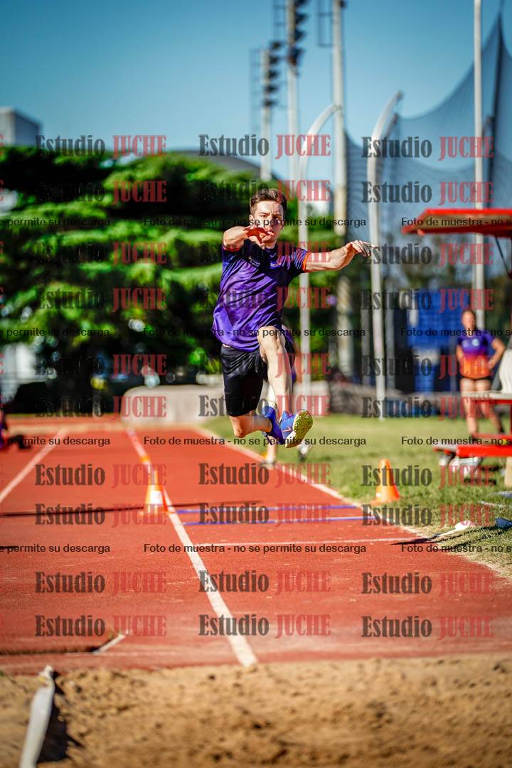 Fotos del salto triple de mujeres y varones - tablas de 8 - 11 - 13