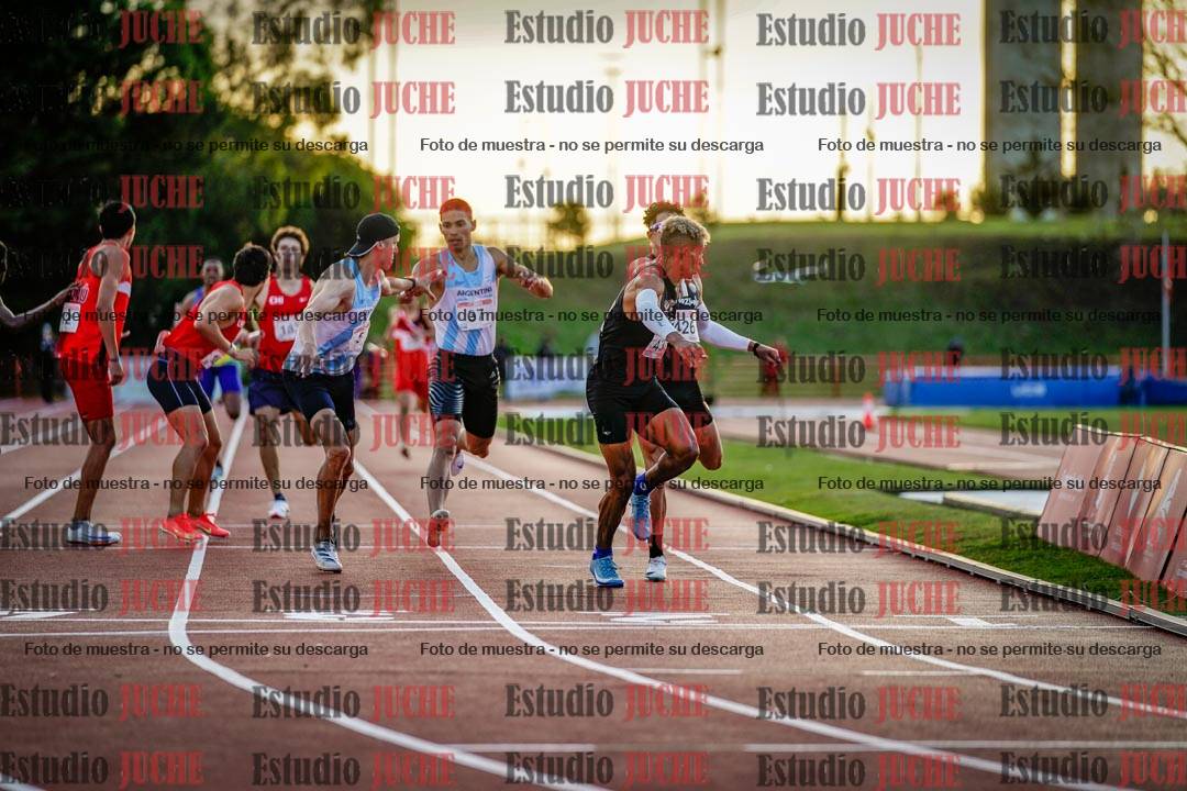 Fotos de los relevos 4x400 m de varones