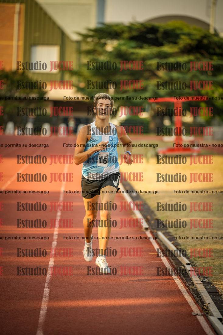 Fotos de los 5000 m llanos de mujeres y varones