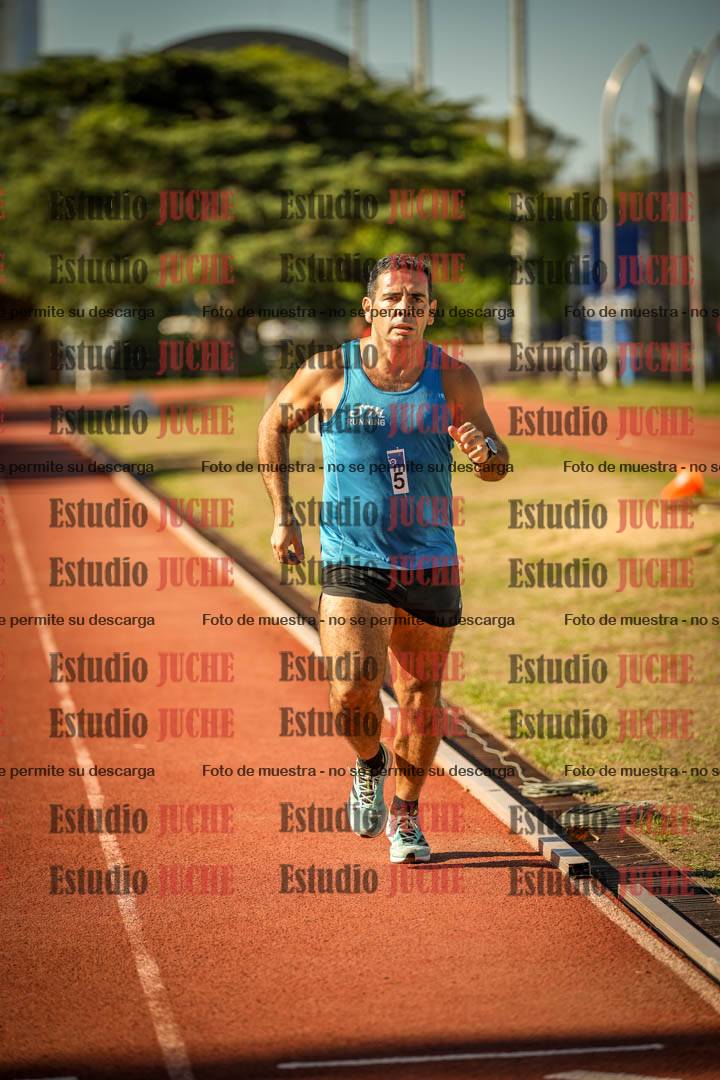 Fotos de los 800 m llanos de varones