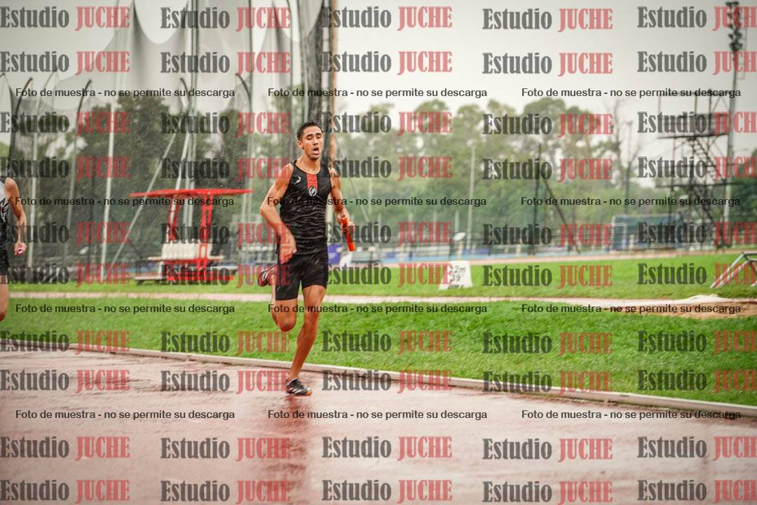 Fotos de las postas 4x400 m de varones