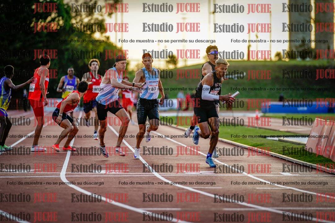 Fotos de los relevos 4x400 m de varones
