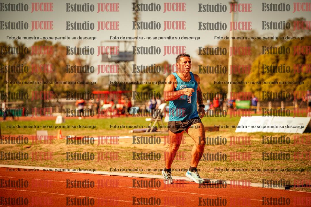 Fotos de los 800 m llanos de varones